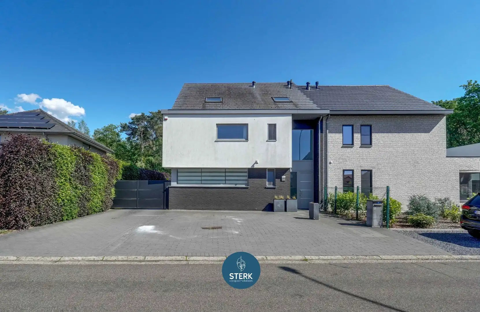 INSTAPKLARE WONING MET 5 SLPK EN EPC LABEL A !  foto {{pictureIndex}}