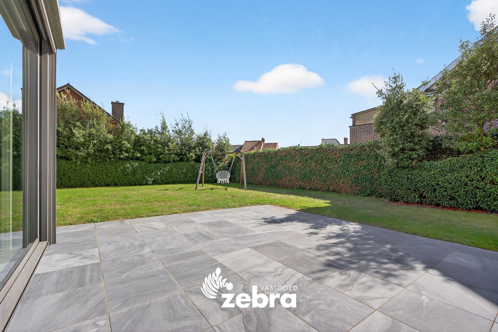 Charmante, gerenoveerde woning op toplocatie in de Bosmolens te Izegem! foto 14
