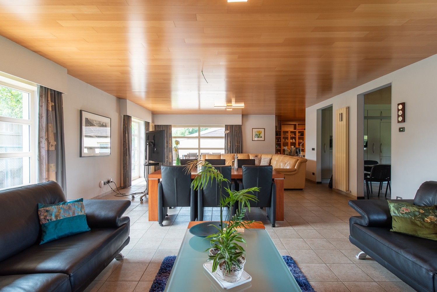 Bedrijfsgebouw met energiezuinige gelijkvloerse woning! foto 14