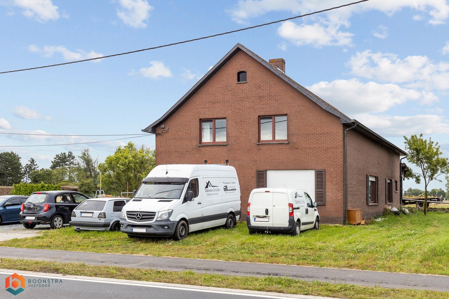 Ruime woning met 3 slpkrs en garage foto 1