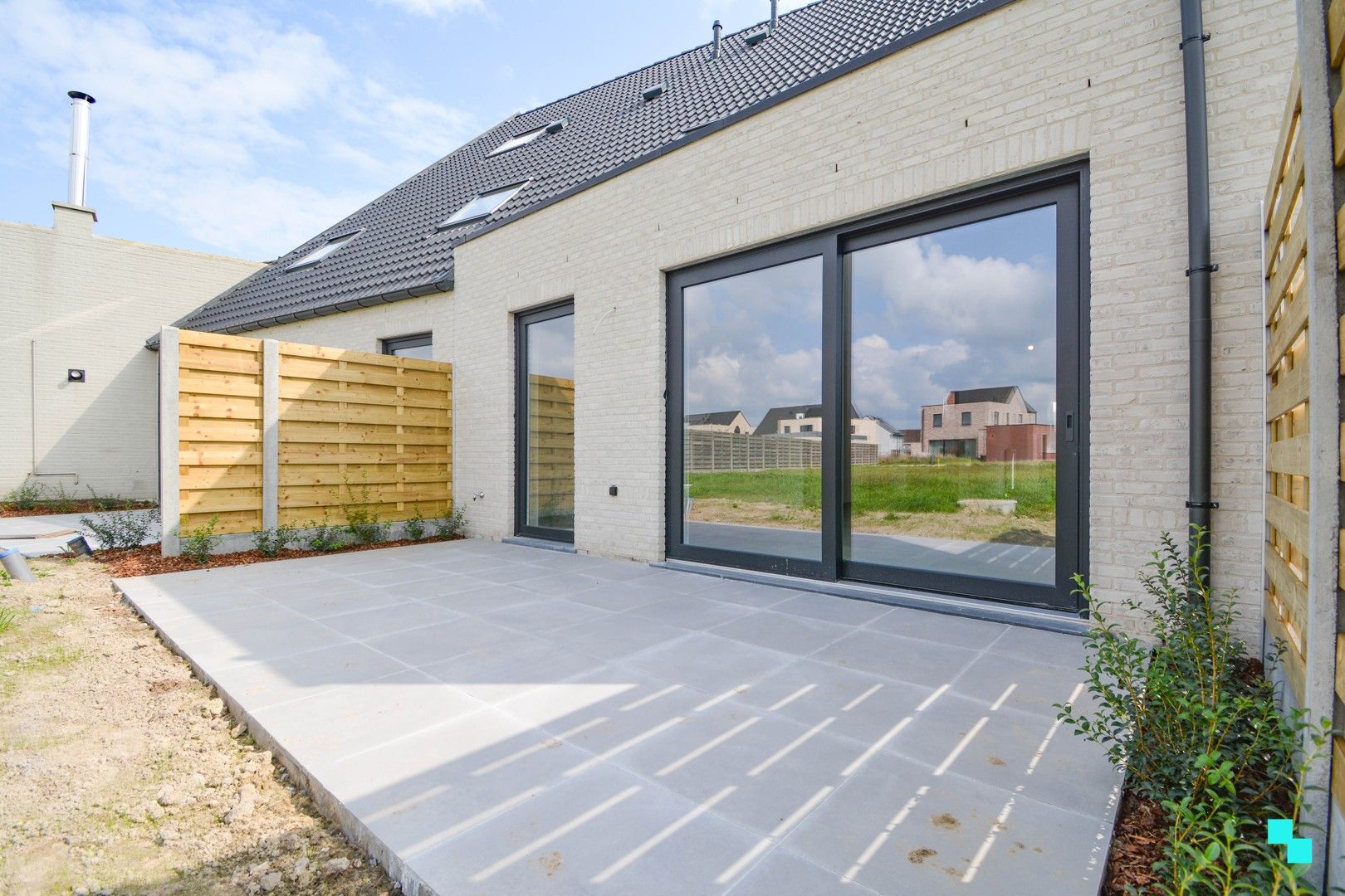 Verrassend ruime nieuwbouwwoning in centrum Aartrijke foto 28