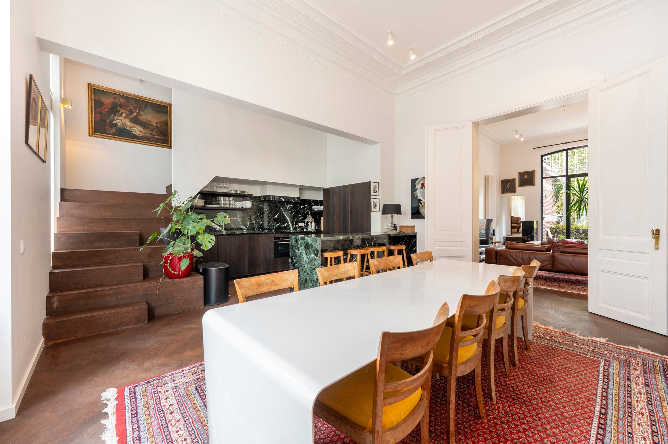 ANTWERPEN-Belle-époque appartment met ruim terras en parking foto {{pictureIndex}}