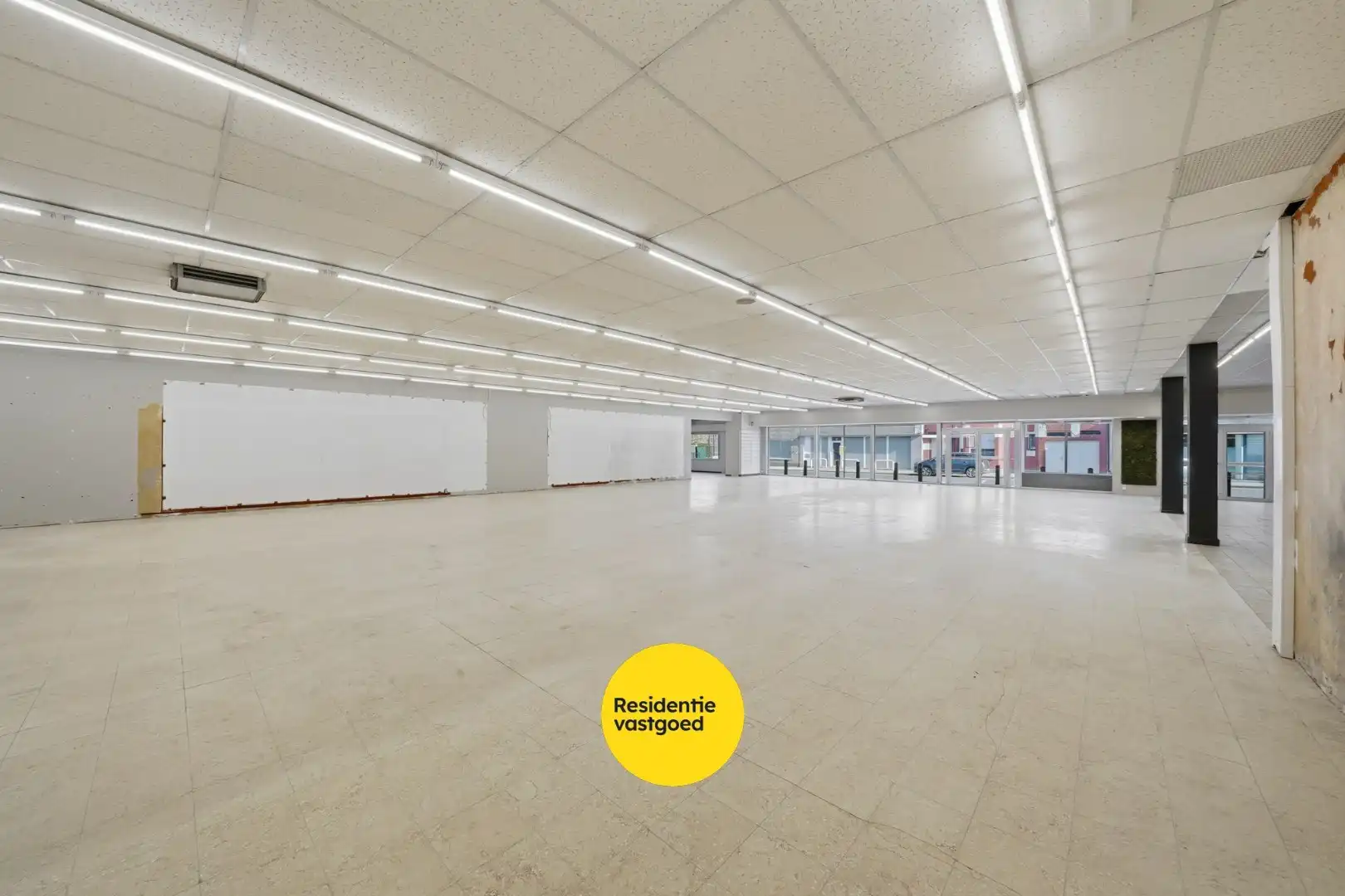 Commerciële ruimte te huur in het centrum van Aartrijke foto 8