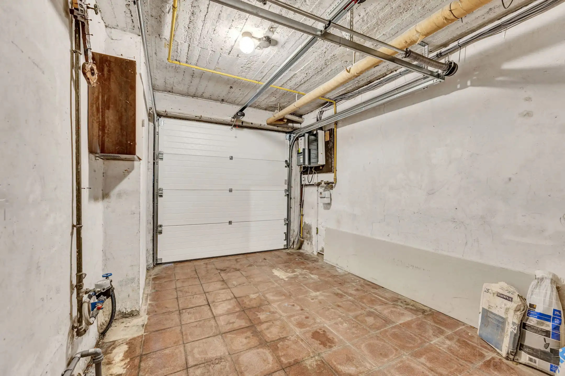 Instapklare woning met 2 slpks en garage te centrum Aalst foto 24