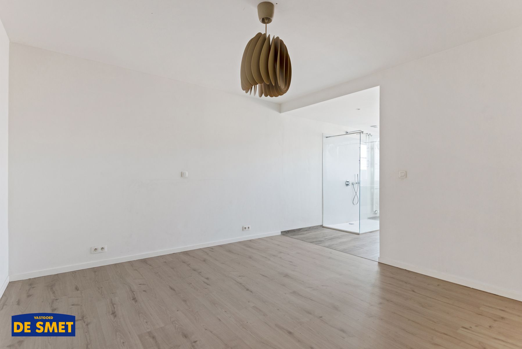 Volledig vernieuwd appartement met achteraan gelegen garage foto 7