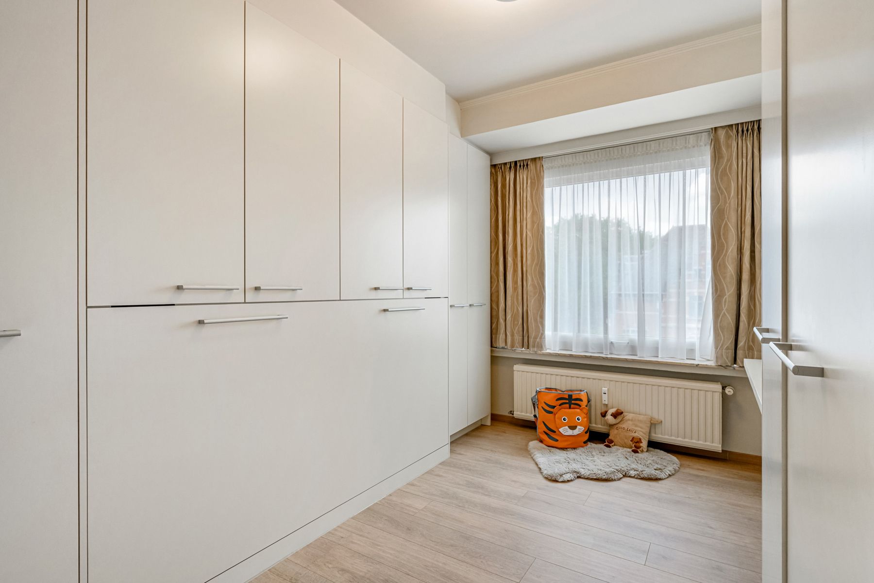 Gerenoveerd 2 slaapkamer appartement met privé kelder foto 10