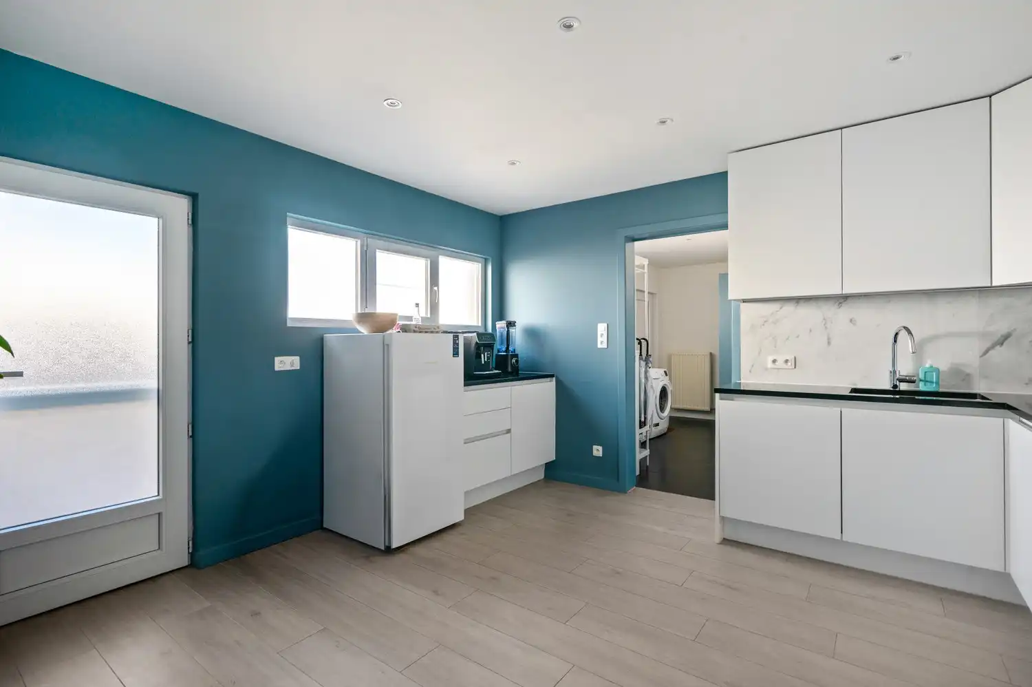Energiezuinige gerenoveerde woning met 2 ruime slaapkamers en garage foto 9