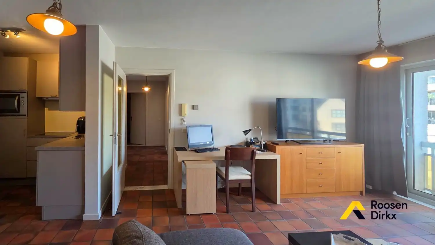 Verzorgd tweeslaapkamerappartement met parkeerplaats in centrum Bree. foto 5