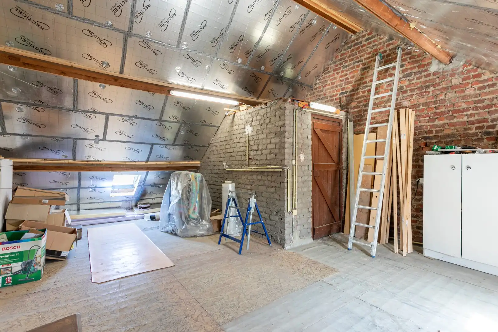 Instapklare woning met 3 slpk, oprit en tuin te Halle foto 19