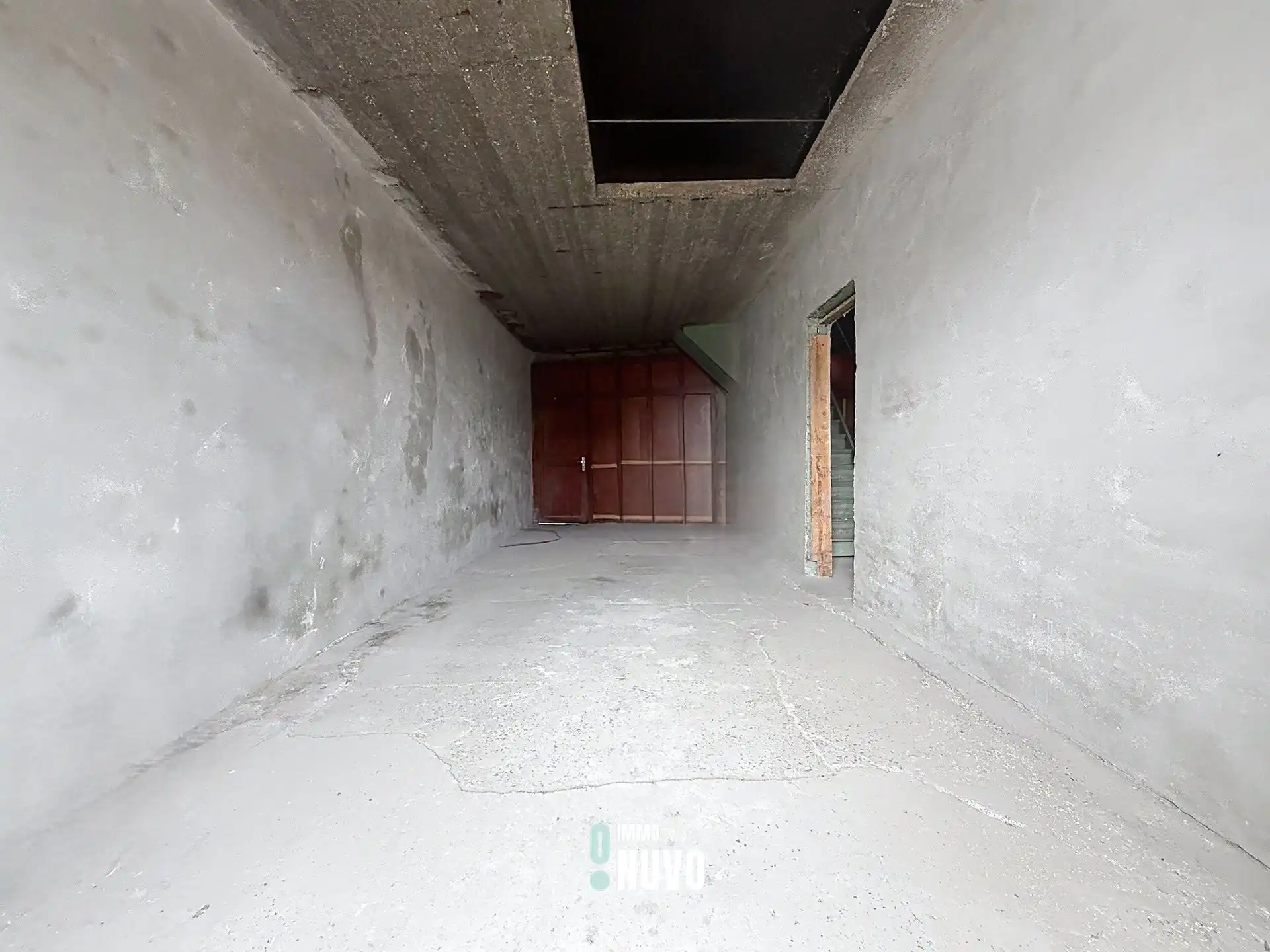 Woning met loods foto 18
