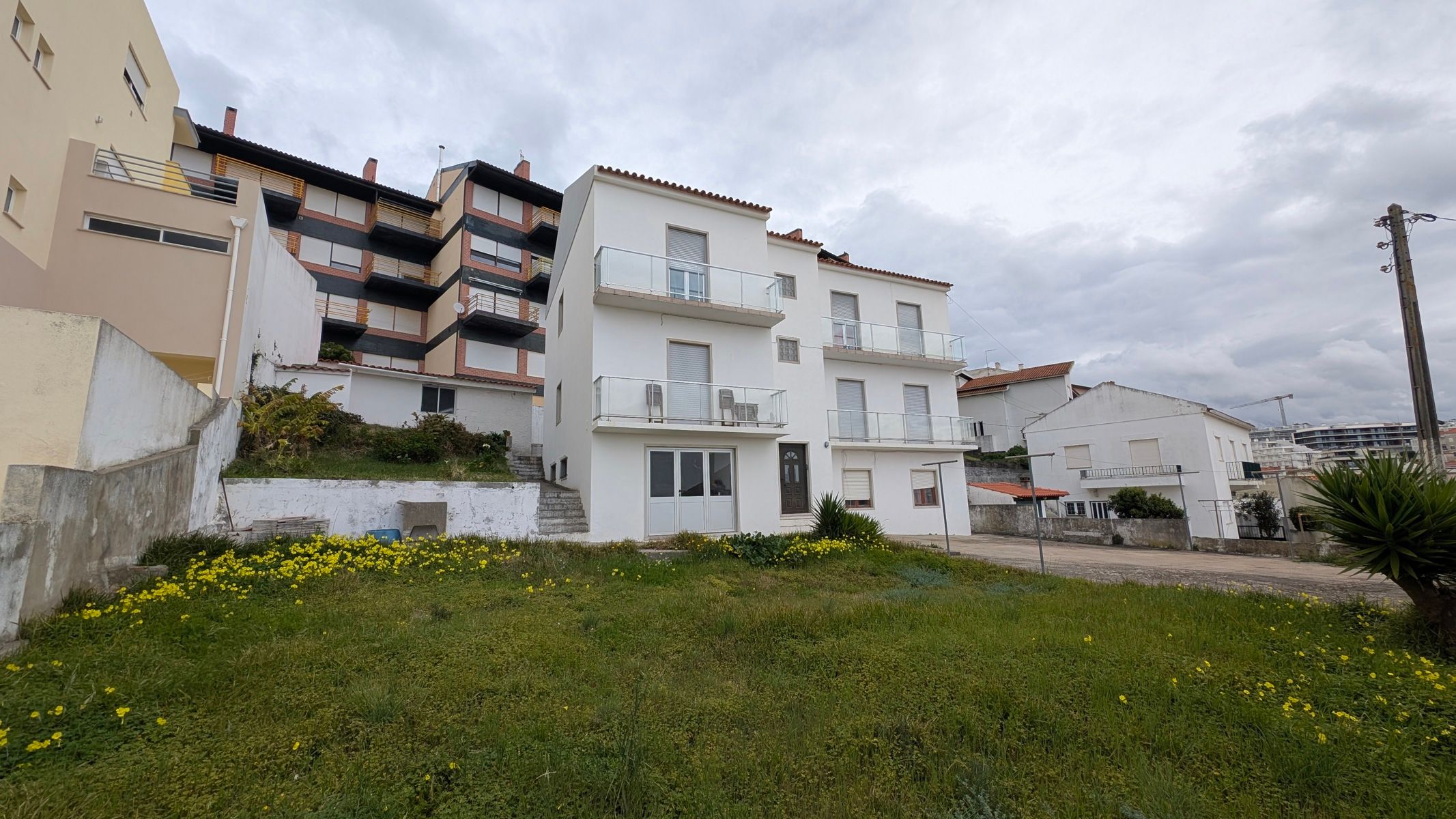 Instapklaar ruim appartement met zeezicht in Nazaré. foto 12