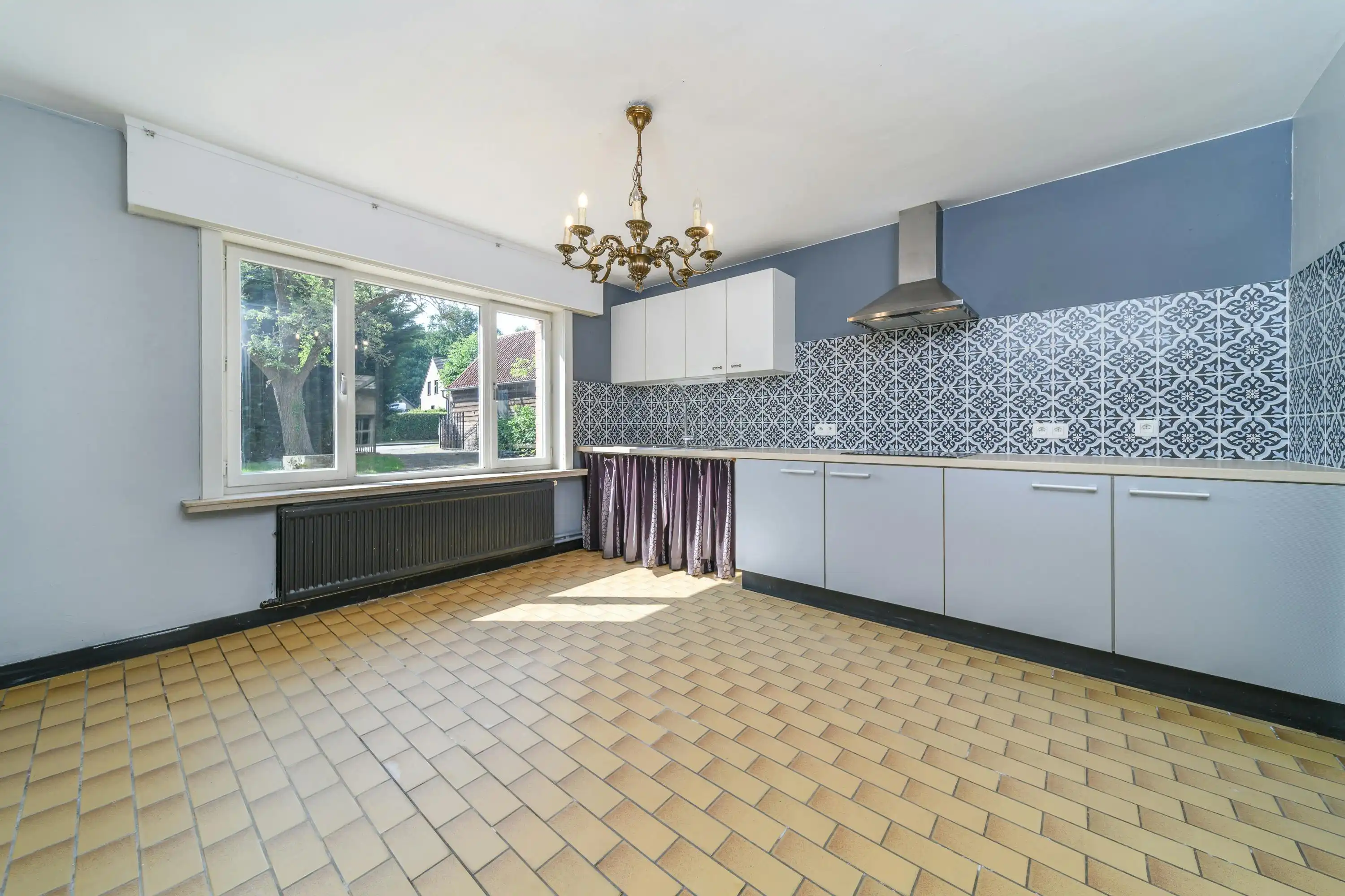 Te renoveren villa te Hertsberge foto 3