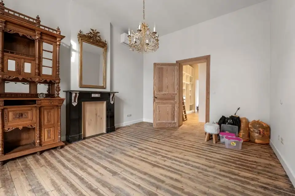 EXCLUSIEF HERENHUIS MET LUXUEUZE AFWERKING IN HET HART VAN SINT-TRUIDEN foto 16