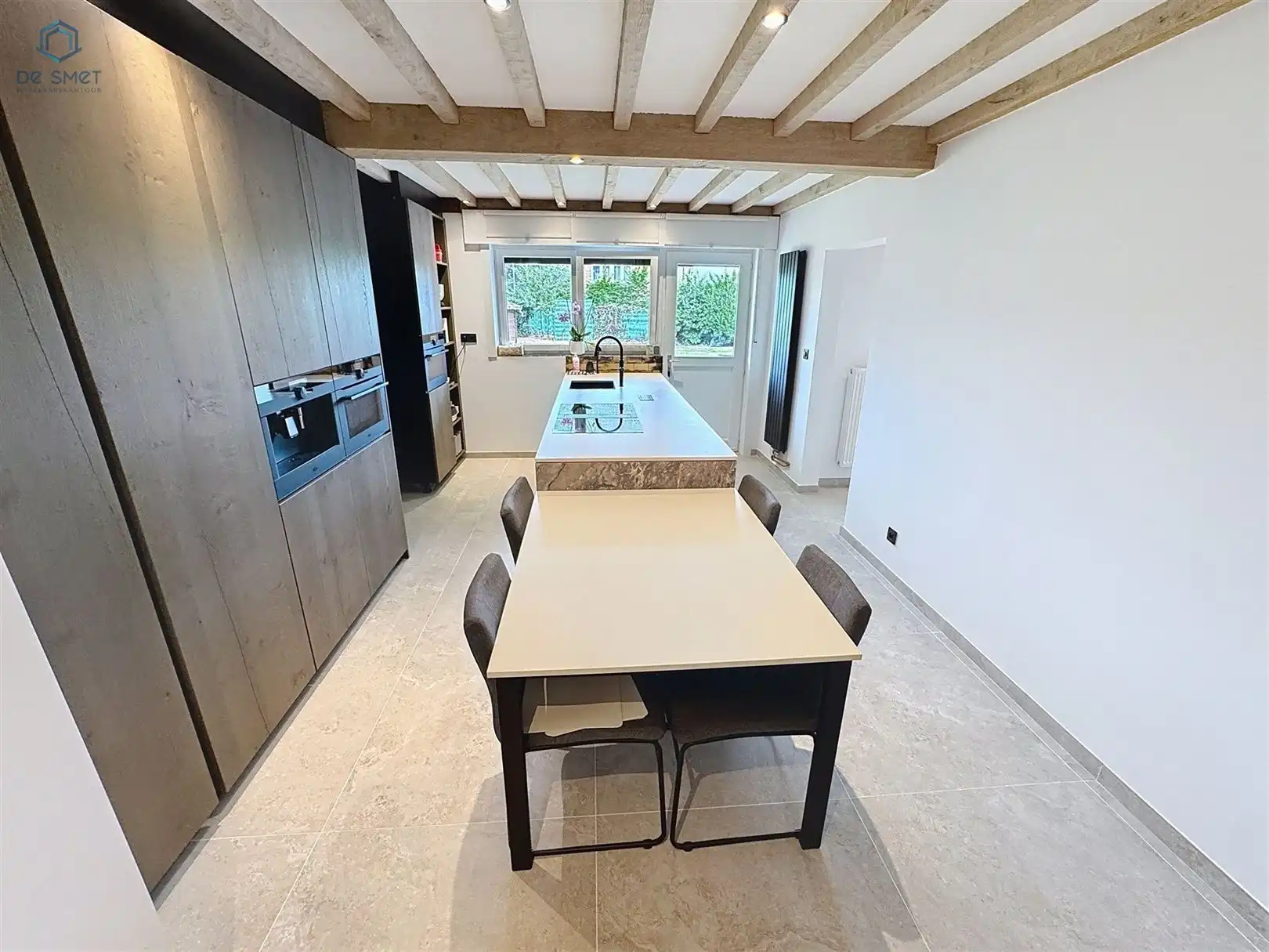 Prachtig gerenoveerde villa met 4 slaapkamers, garage en zwembad foto 9