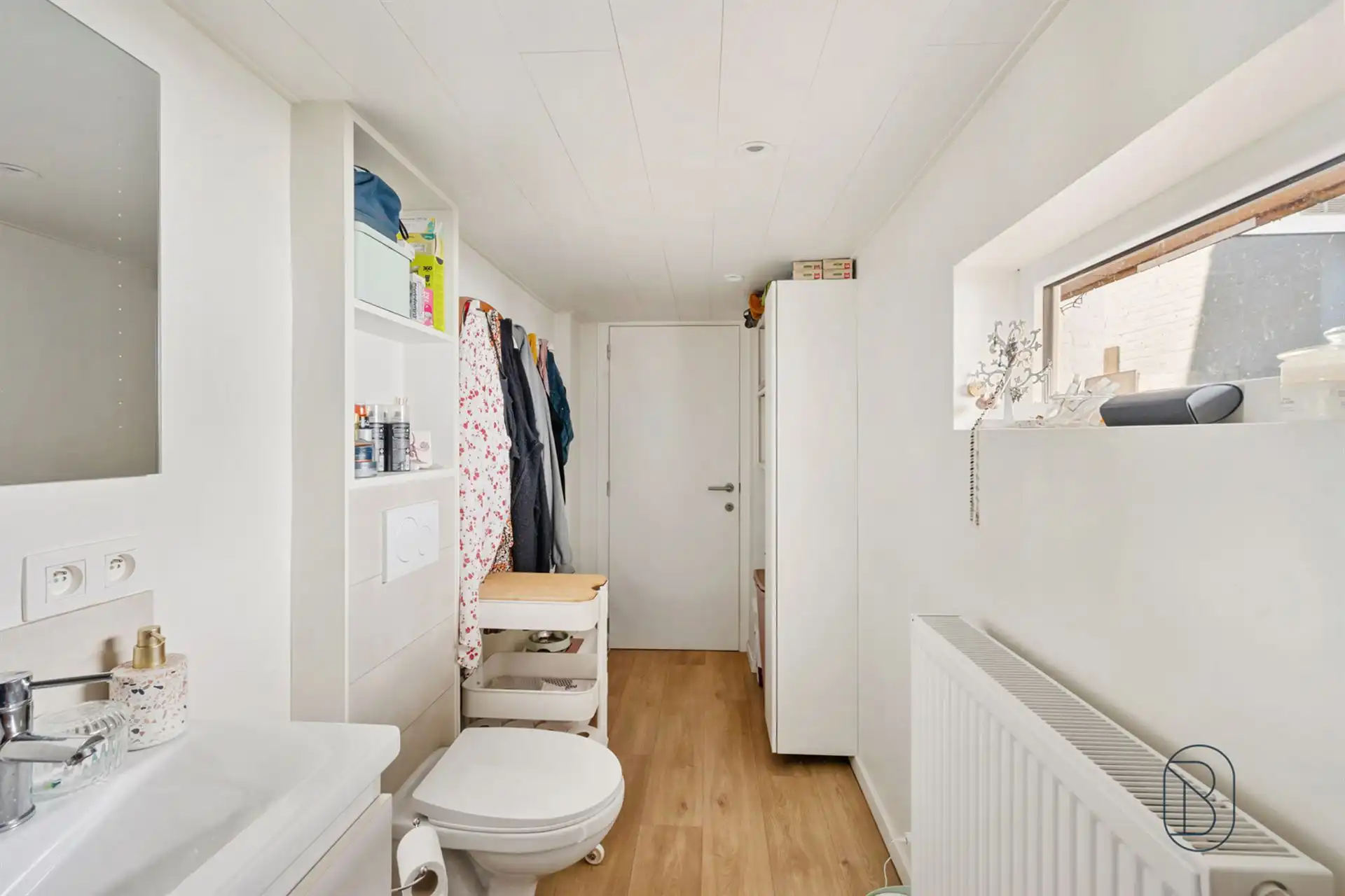 Gezellige instapklare woning met 3 slpk, koer en tuintje foto 15