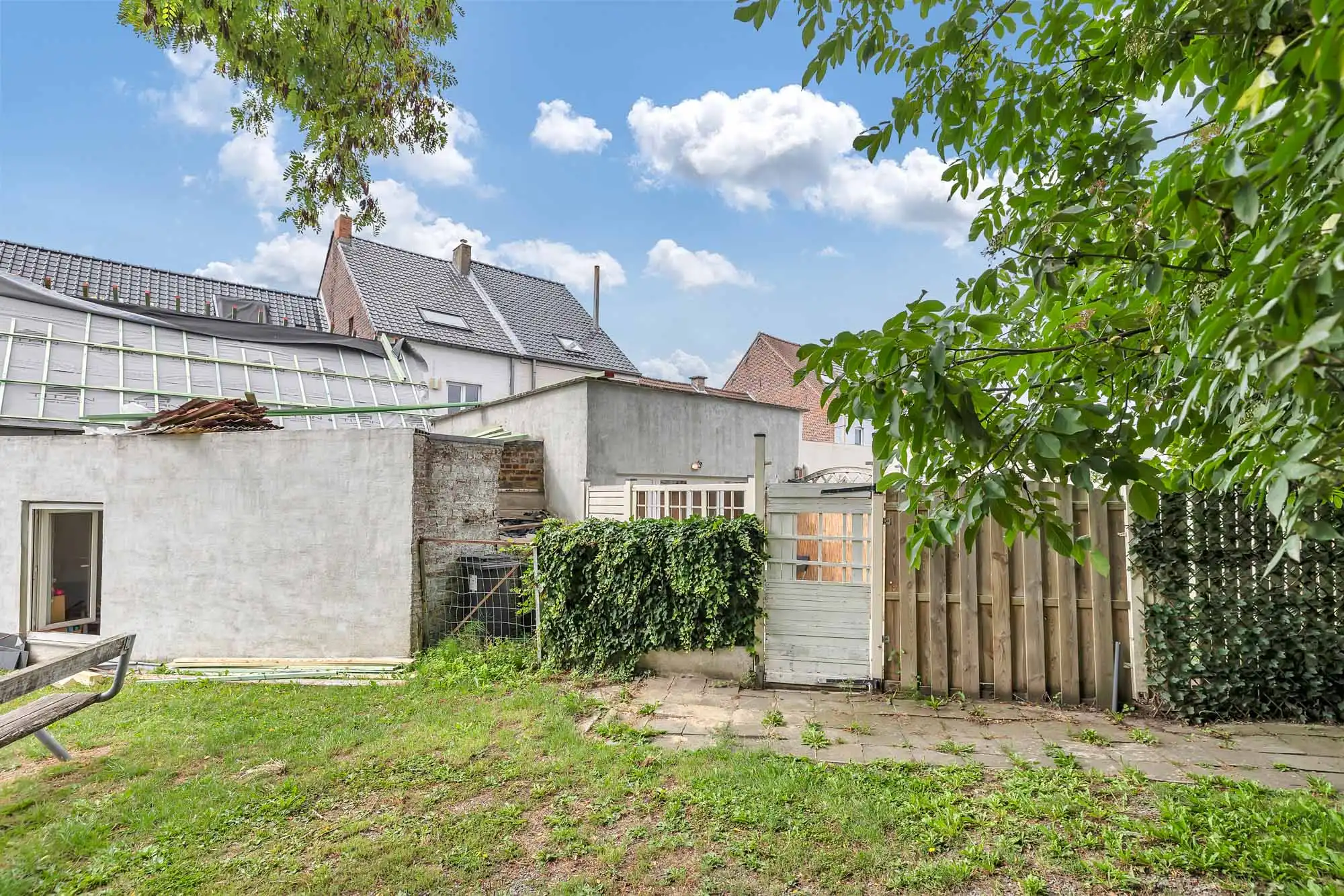 Charmante starterswoning in het rustige Meerbeke foto 16