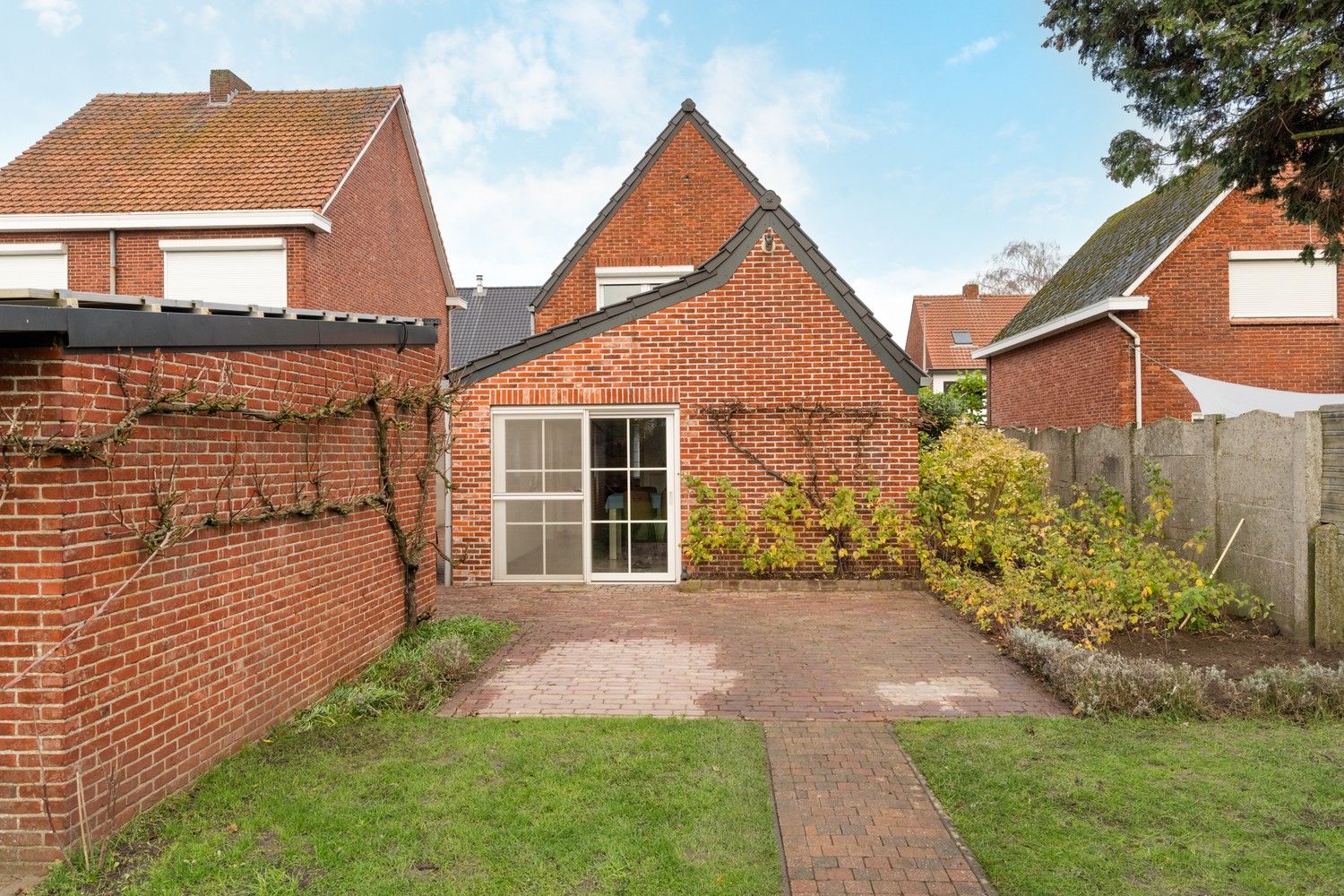 Charmante en instapklare woning met 2 slaapkamers in hartje Hamont foto 34