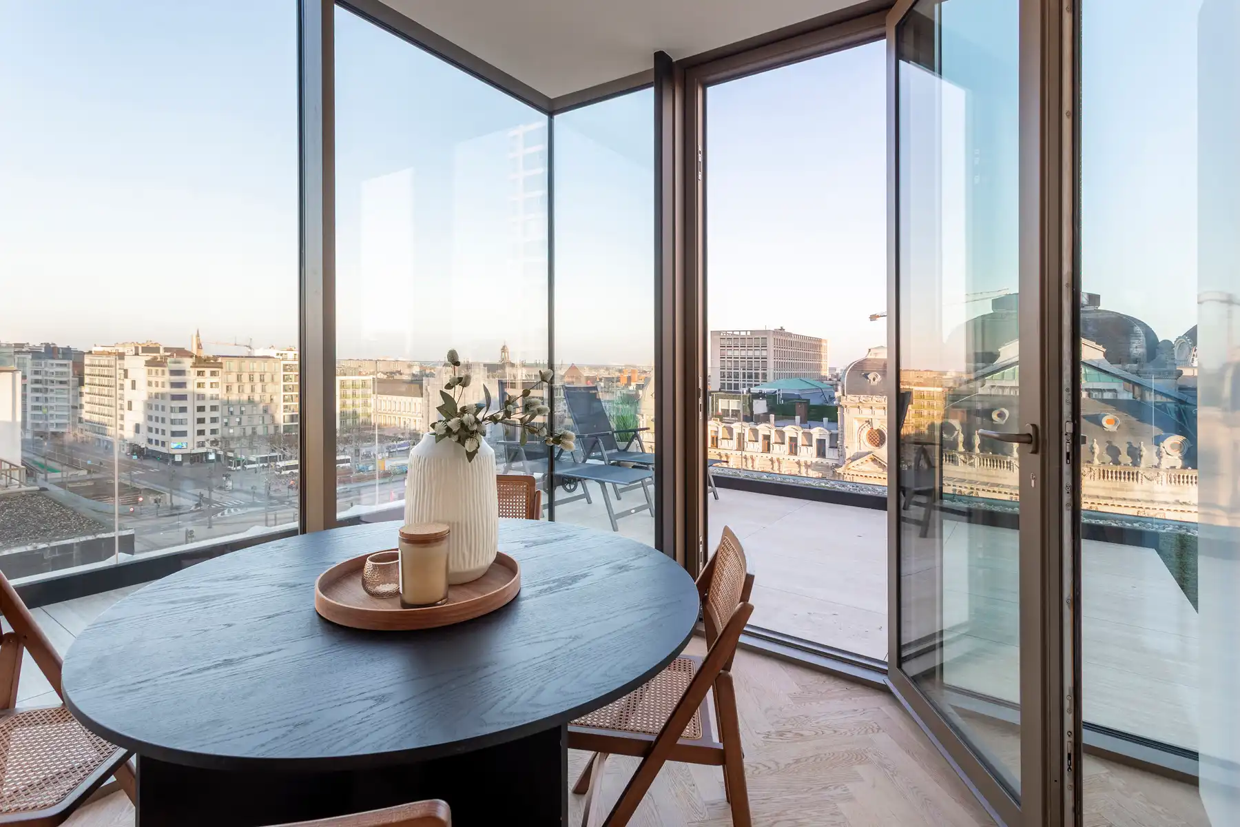 Luxe penthouse met terras en zicht op de Opera foto 3