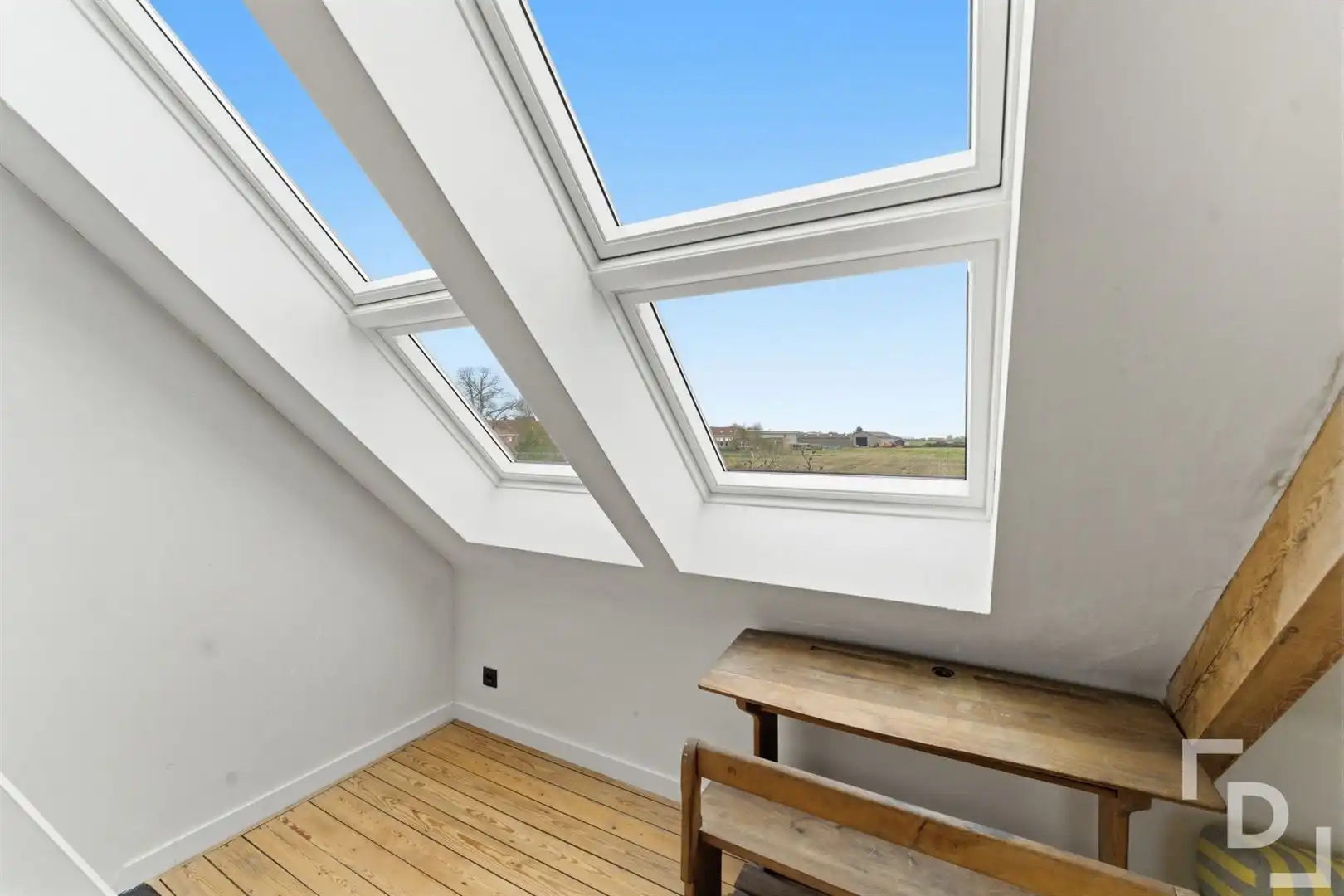 Gerenoveerde HOB met 3 slaapkamers en tuin te koop in Sint-Jan. foto 24