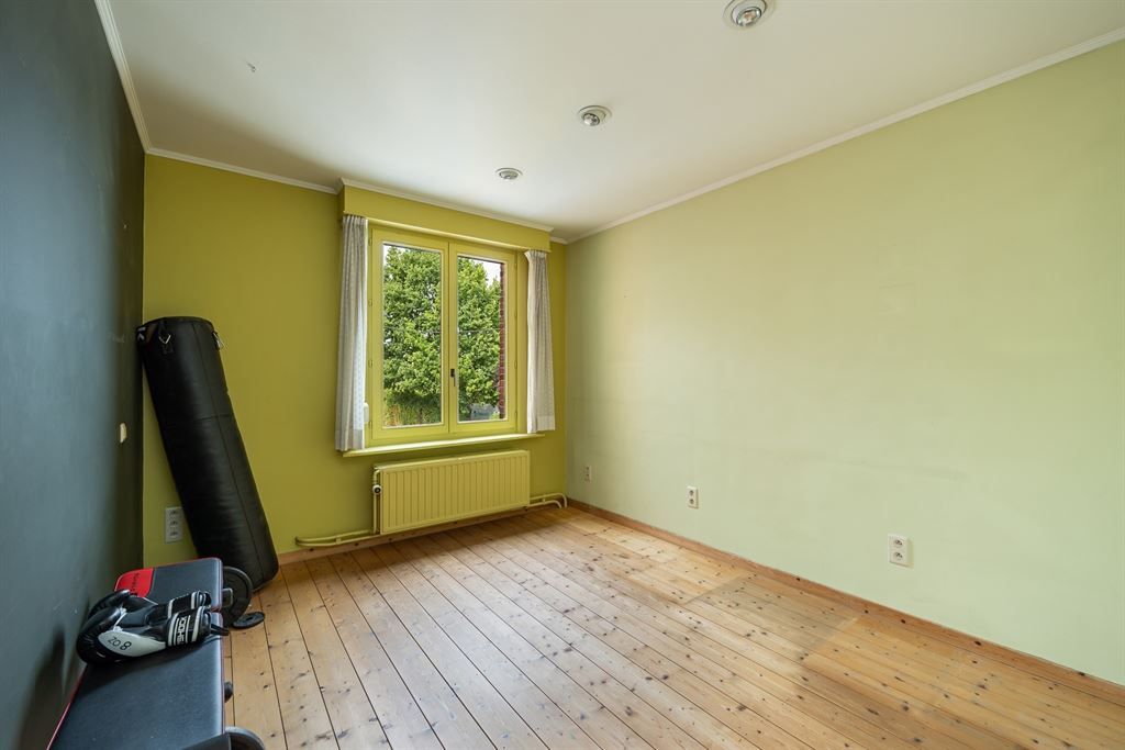 karaktervolle, te renoveren woning foto 15