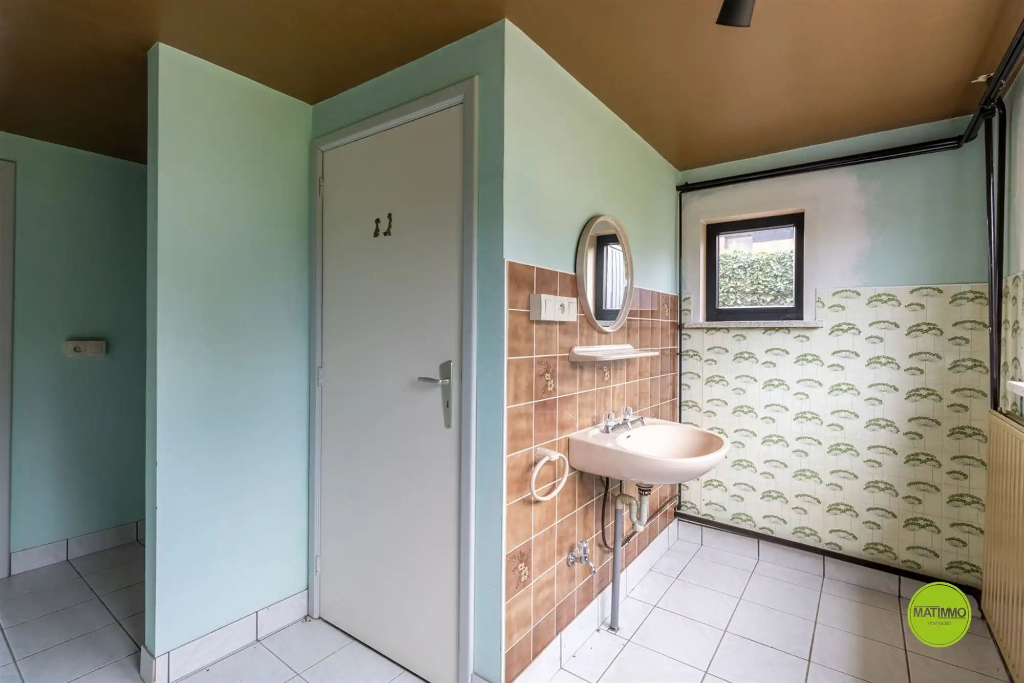 Rustig gelegen, gerenoveerde woning op een ruim perceel foto 17