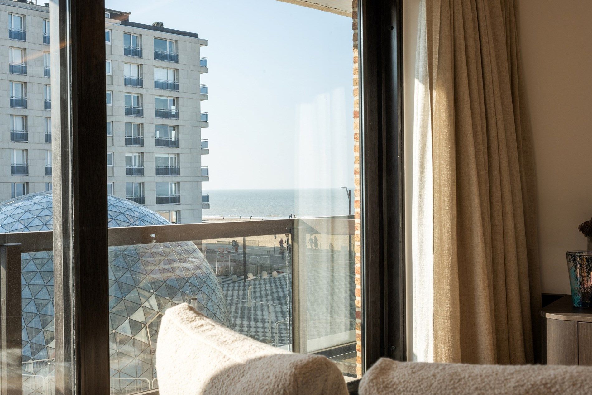 Luxe appartement met zonnig terras en zeezicht gelegen op het Albertplein te Knokke. foto 29