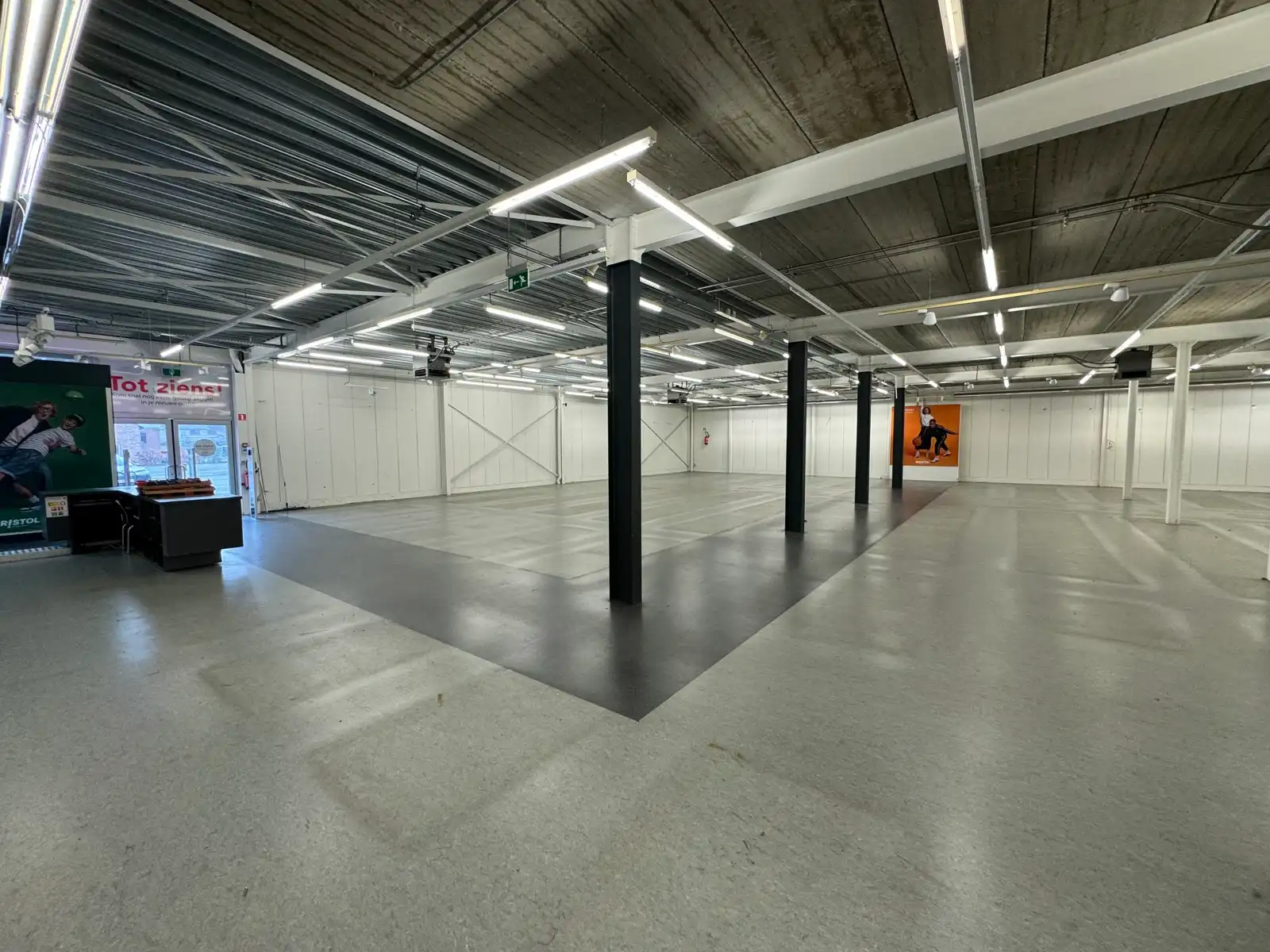 Commercieel pand te huur in Oudsbergen (ex-Bristol) foto 4