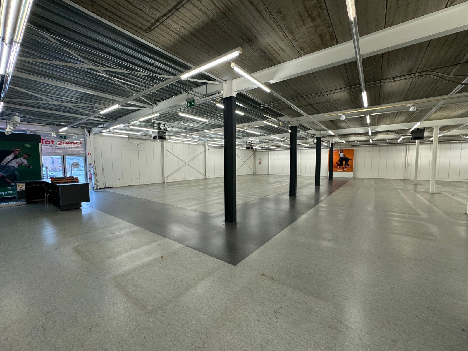 Commercieel pand te huur in Oudsbergen (ex-Bristol) foto 4