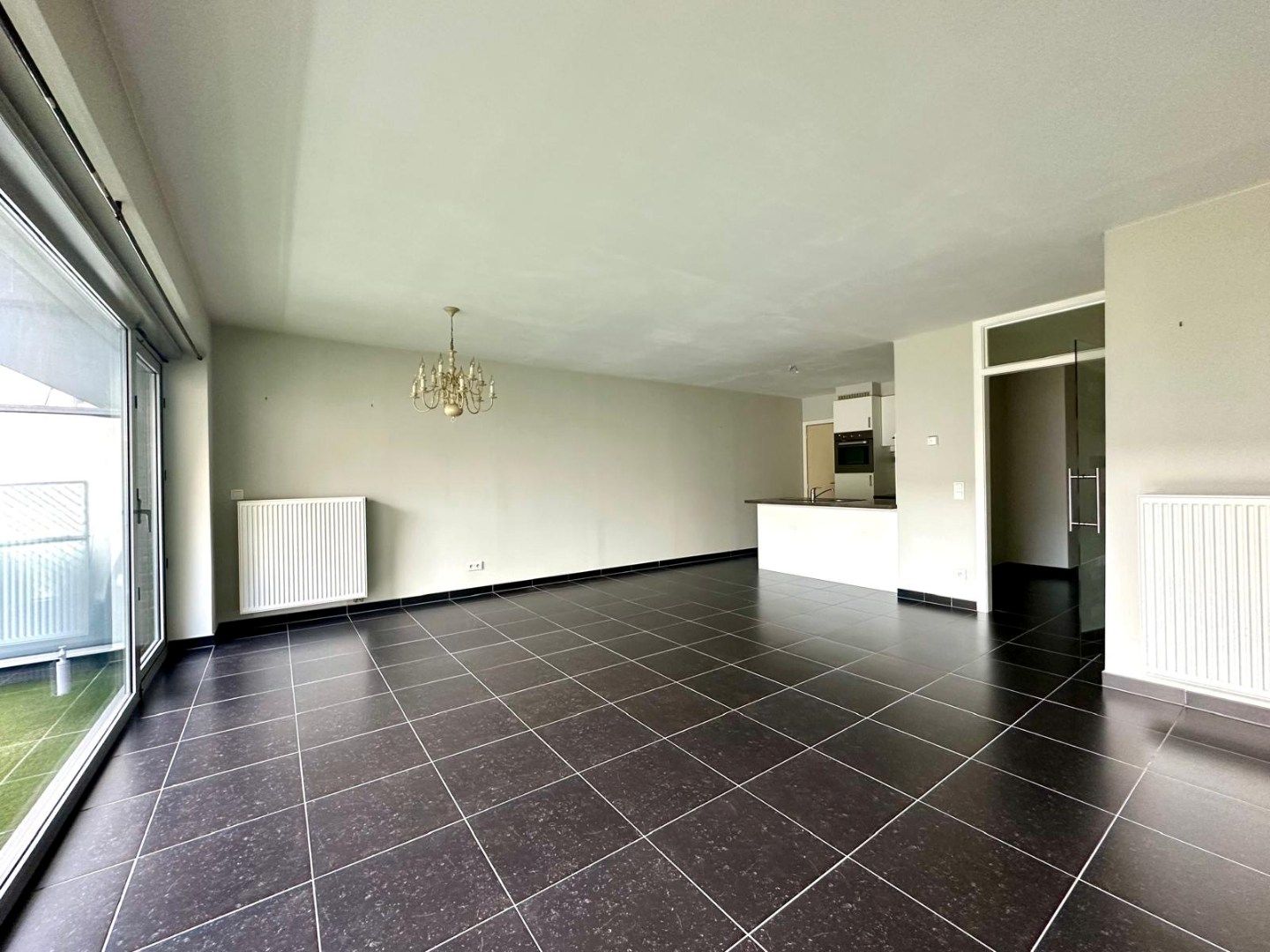 Rustig gelegen appartement vlakbij station Brugge, omringd door groen foto 2