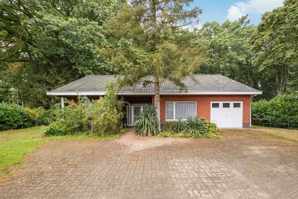 Hoofdfoto van de publicatie: Te renoveren landhuis op 1.948m²