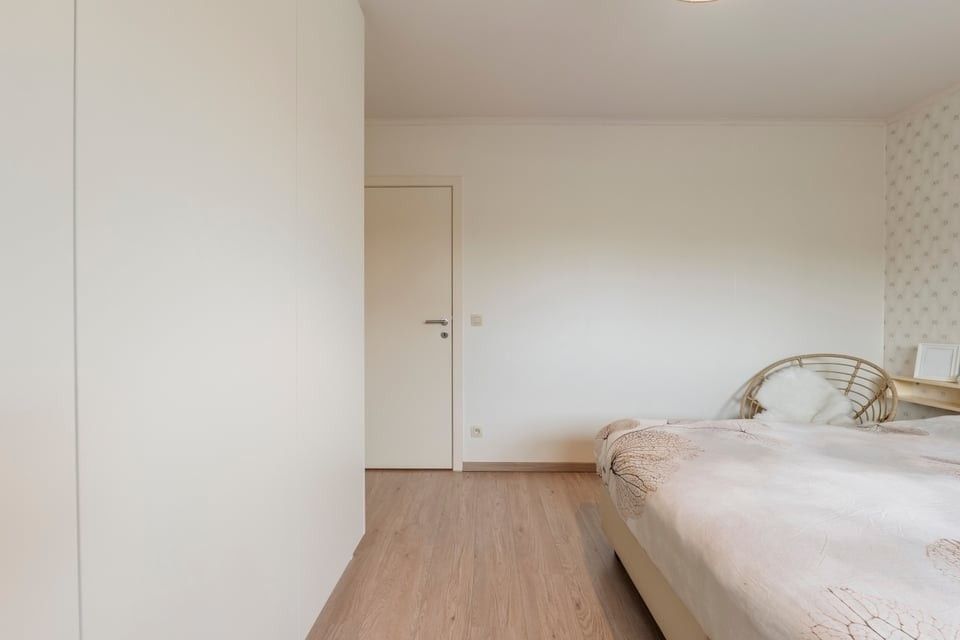 GEZELLIGE INSTAPKLARE GEZINSWONING MET 3 SLAAPKAMERS EN GARAGE IN KOZEN foto 22