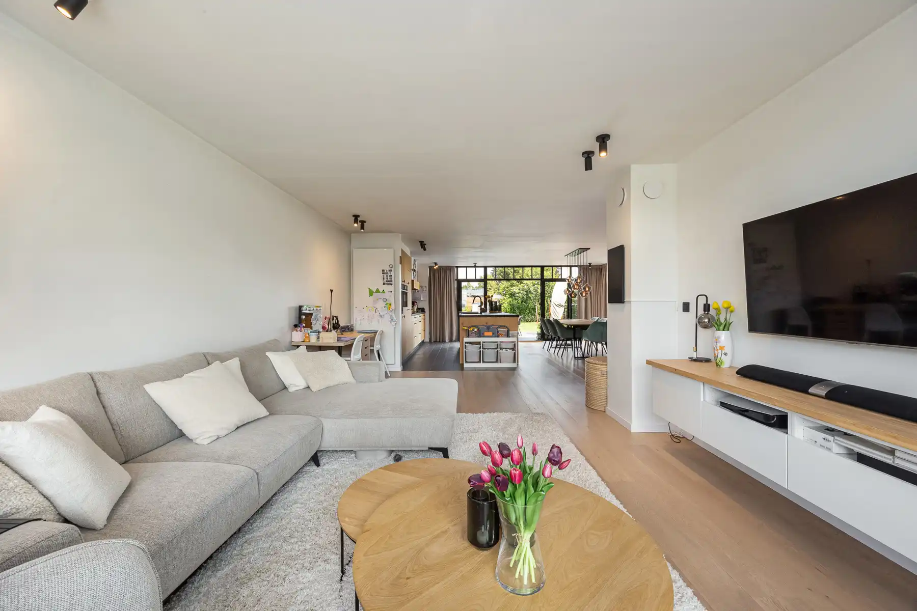 Volledig gerenoveerde woning met 3 slpk, bureau en EPC A foto 10
