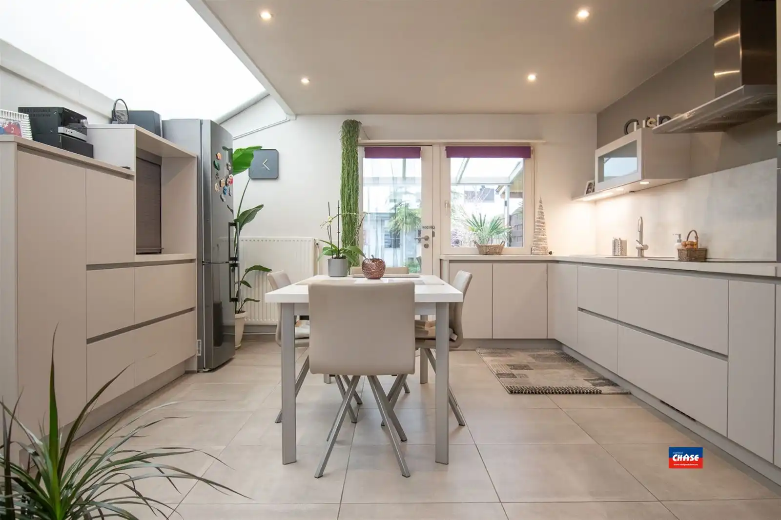 Gezellige rijwoning met twee slaapkamers en mooie tuin foto 6