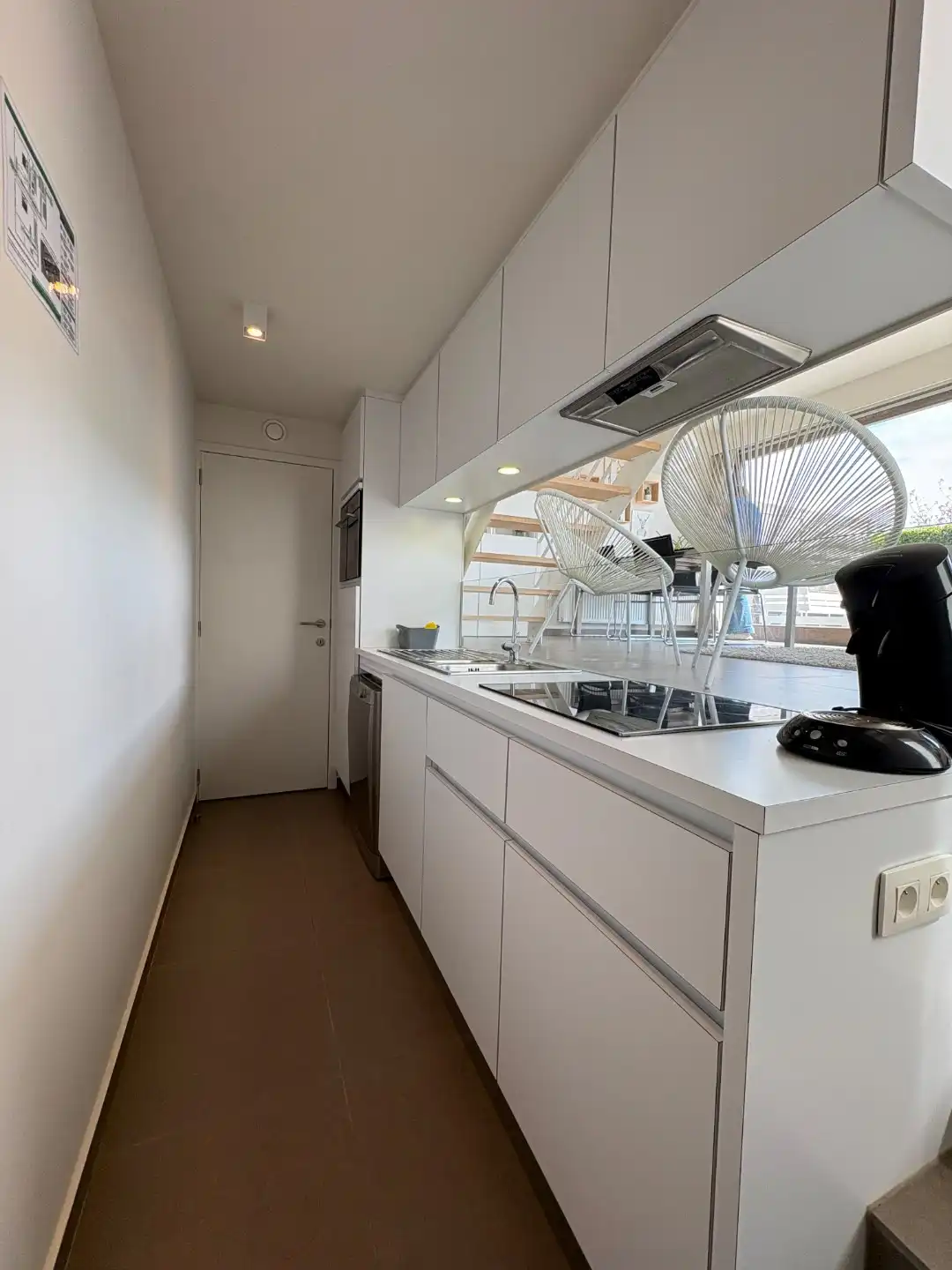 Te koop: hip en lichtrijk vakantiehuis in groen en rustig domein foto 8
