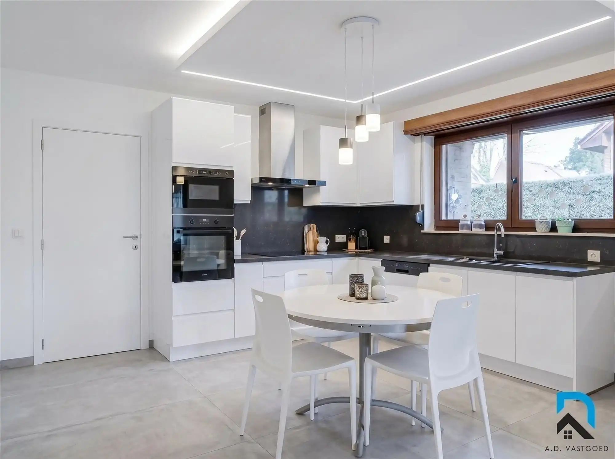 Ruime vrijstaande woning in Helchteren foto 12