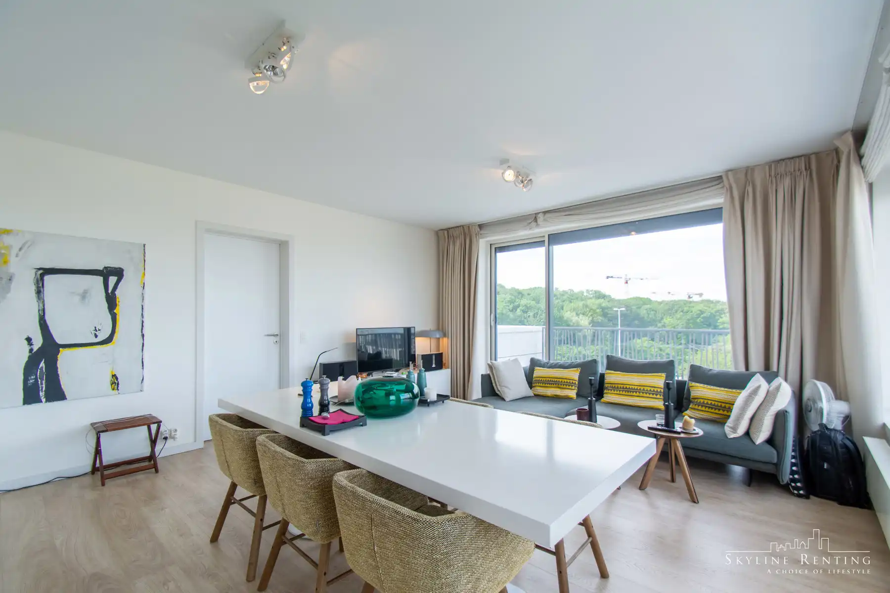 Prachtig 2 slaapkamer appartement met groot TERRAS foto 2