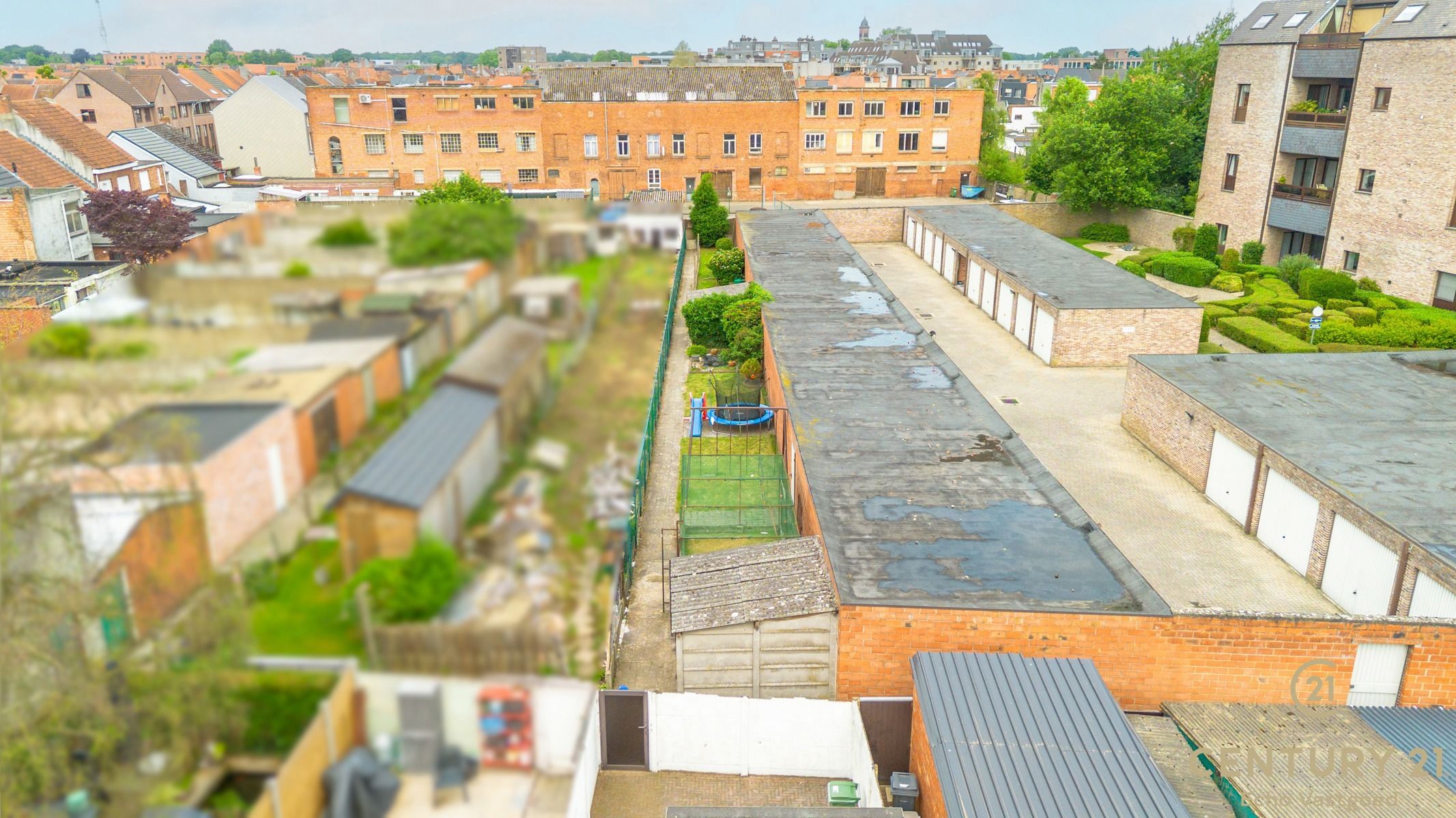 Gerenoveerde, energiezuinige woning met grote tuin én garage foto 21