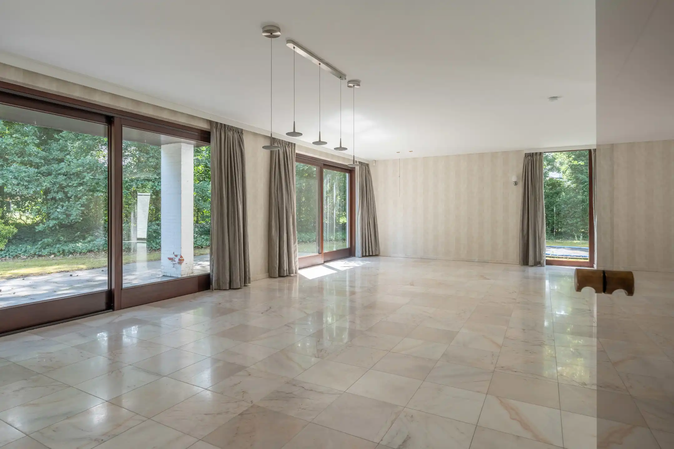 Ruime architectenvilla met 8 slpk's op 1.832 m² te Vosselaar foto 10