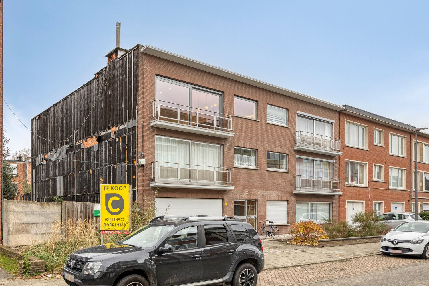 Volledig vernieuwd APP (110m2) met 2 slks, bureau, ruim terras en inpandige parkeerplaats! foto 22