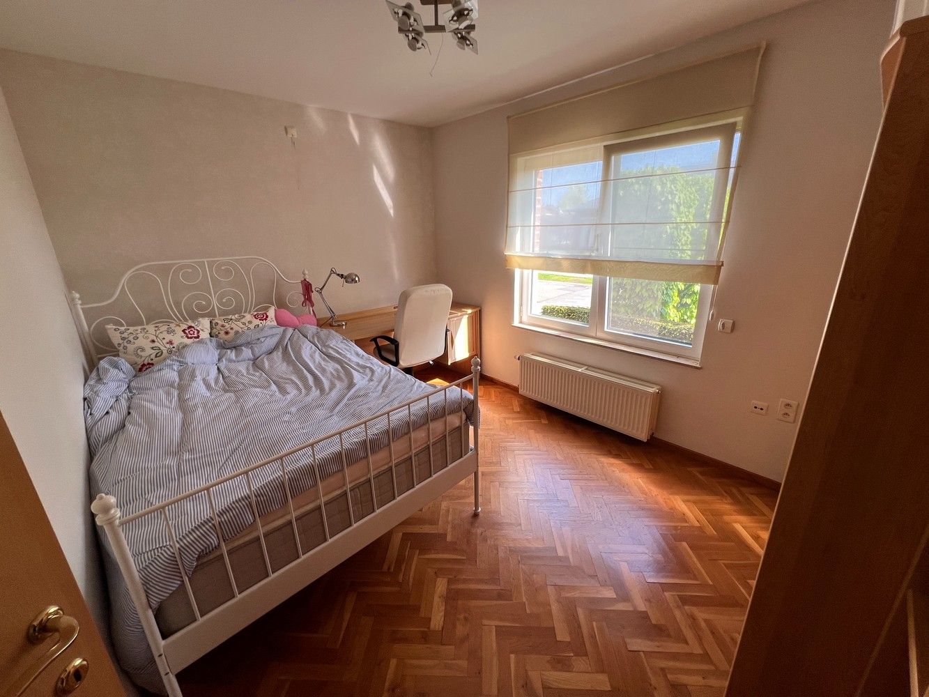 Luxueus gelijkvloers appartement met 3 slaapkamers, tuin en garage foto 16