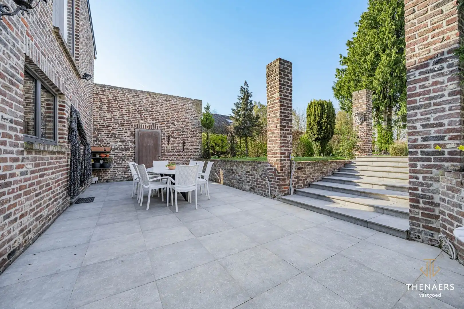 Karaktervolle en uitzonderlijk ruime woning met 5 slpks op&nbsp;een perceel van 36a 60ca. foto 41