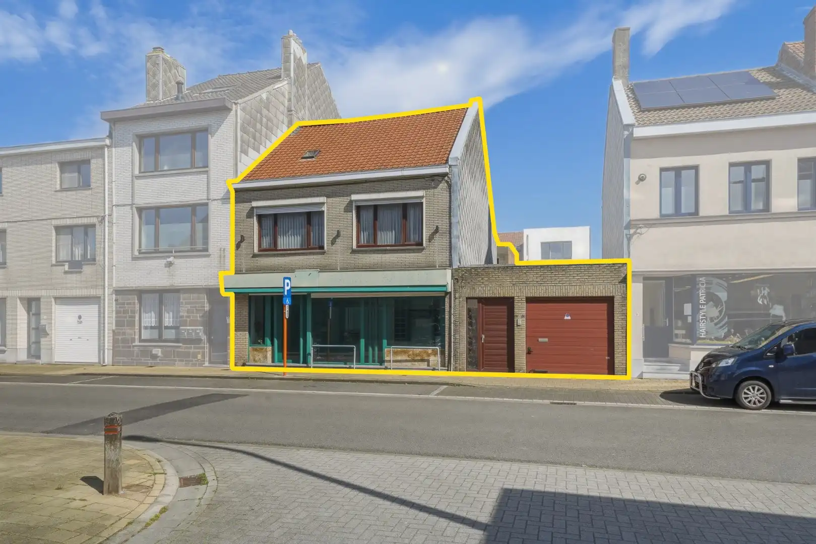 Hoofdfoto van de publicatie: Ruime handelswoning met potentieel te Bredene