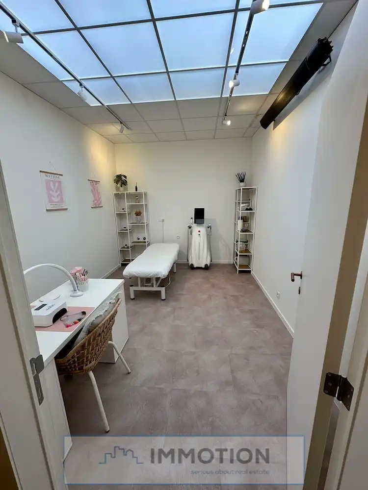 Handelspand te huur op zichtlocatie in Kortrijk! foto 5