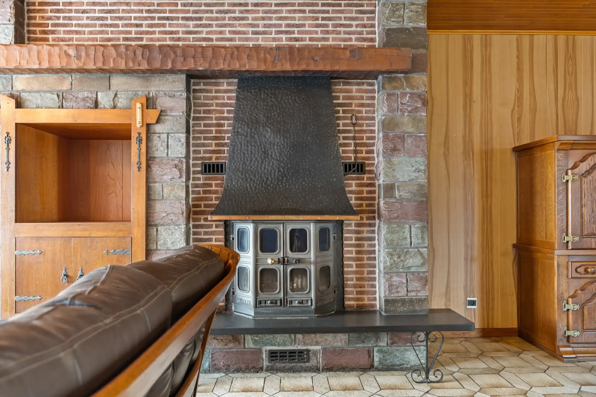 degelijke woning met veel mogelijkheden foto 4