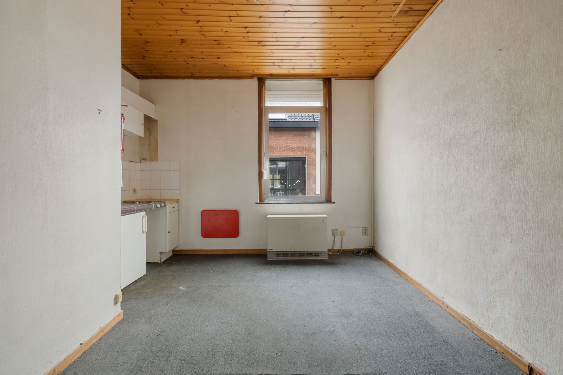 Uiterst interessant renovatieproject met potentieel foto 10