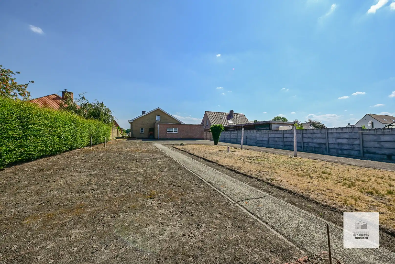 Te renoveren gelijkvloerse woning met  3slpk, garage, tuin op 1290m2 foto 28