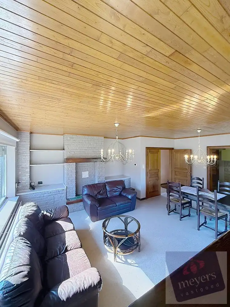 Ruime woning met 5 slaapkamers op perceel van 16a 49ca in Genk foto 9