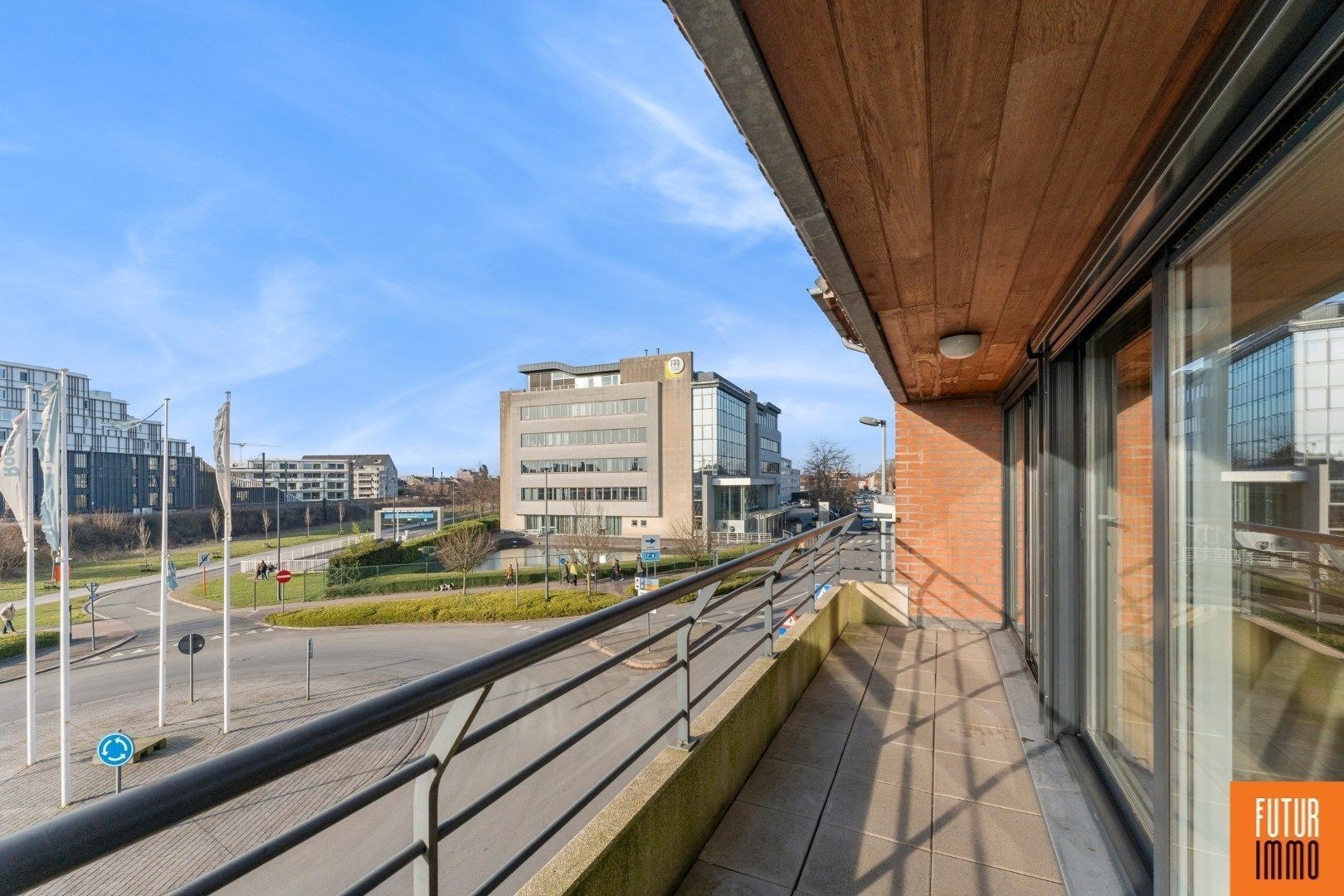 Instapklaar 2-slpk appartement aan station RSL foto 4