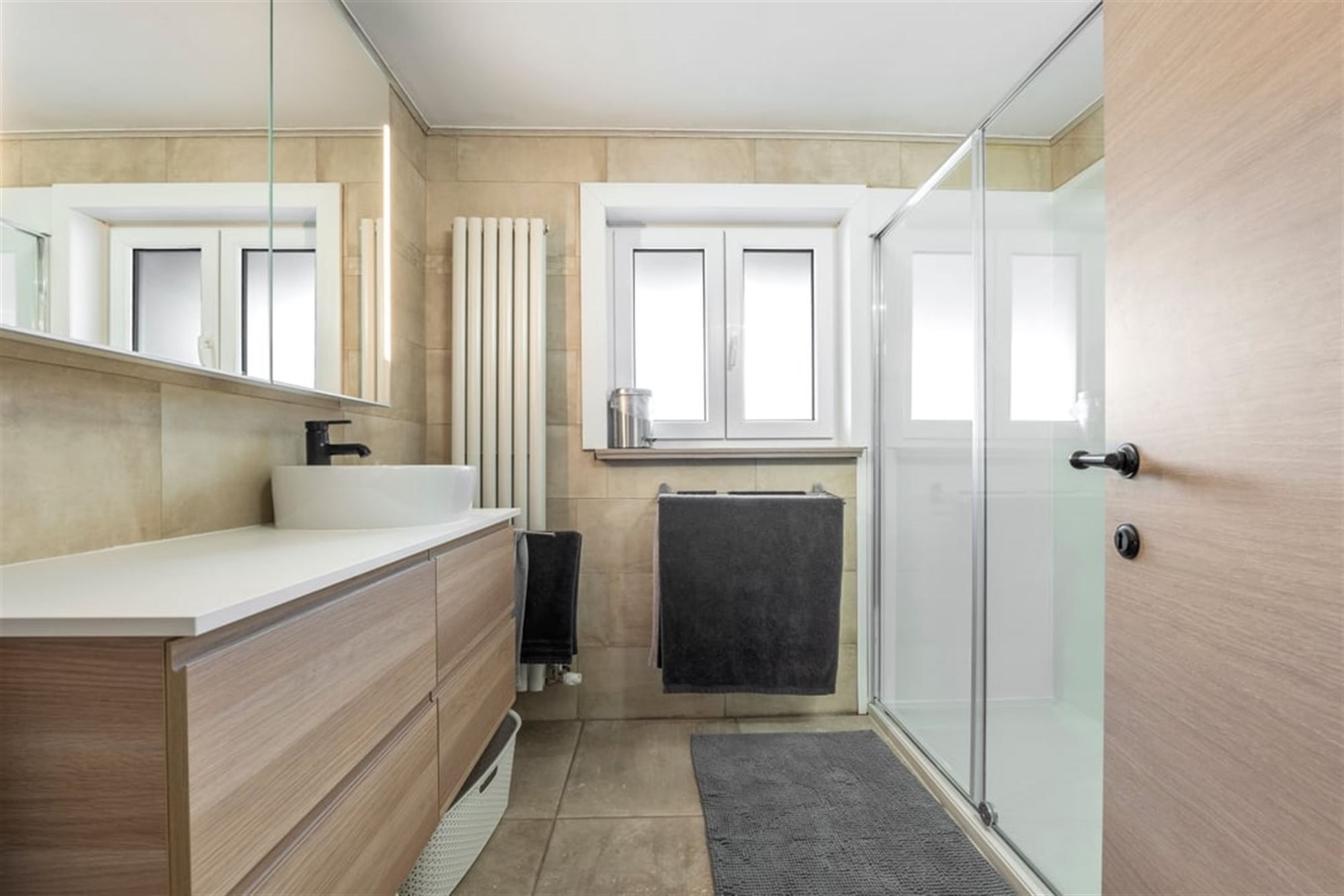KNAP EN ENERGIEZUINIG APPARTEMENT MET 3 SLKS EN RUIM TERRAS VAN 55M² IN GENK  foto 20