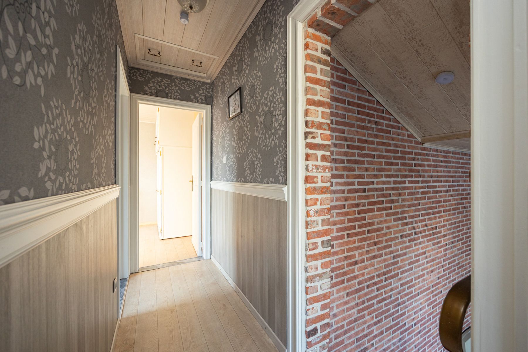 Rustig gelegen woning met 3 slaapkamers en garage. foto 17